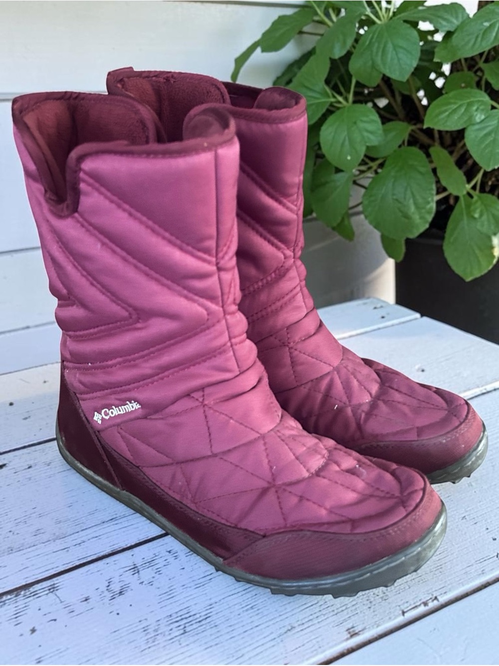 Columbia Women’s Omni Heat Quilted Winter Snow Boots Burgundy Size 7.5